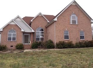 3036 Meadowview Ct, Cross Plains, TN 37049