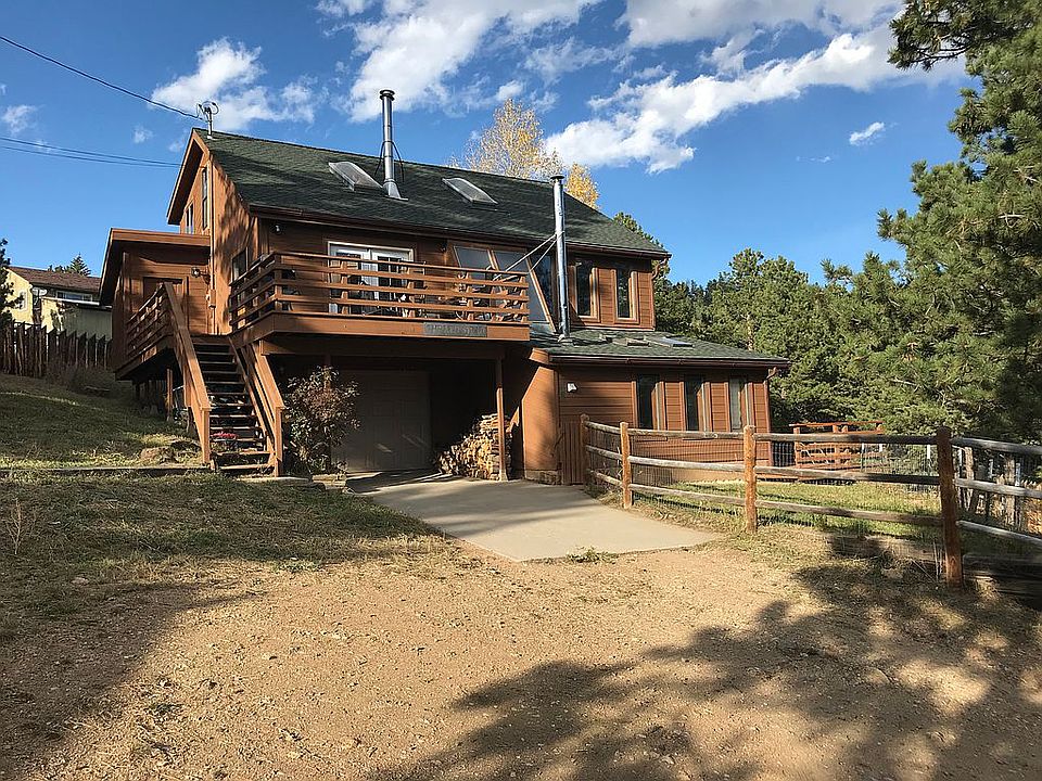 Fenced 1/2 Acre Yard