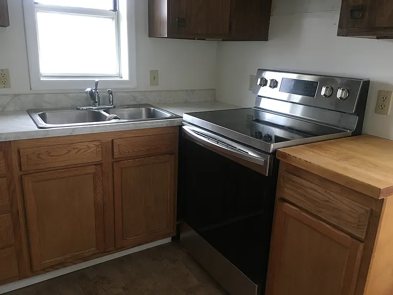 873 Cobb St — Photo 3