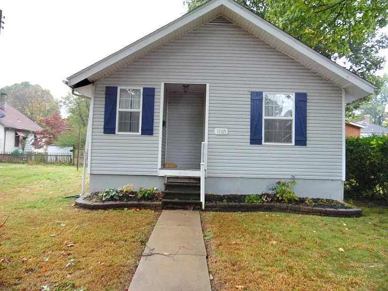 1110 Randle St — Photo 2