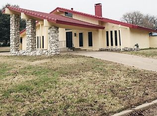 1200 York Dr, Edgecliff Village, TX 76134