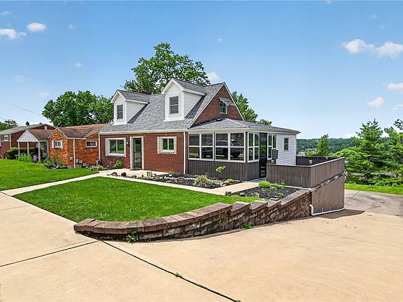 2nd image of 3360 McRoberts Rd