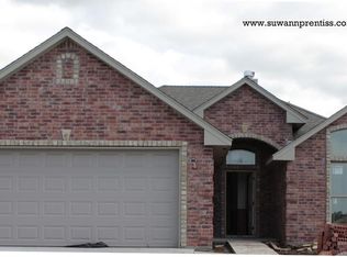 305 NW Creekside Dr, Cache, OK 73527