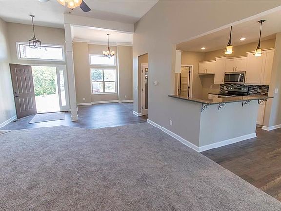 3rd image of 2713 Coop Dr