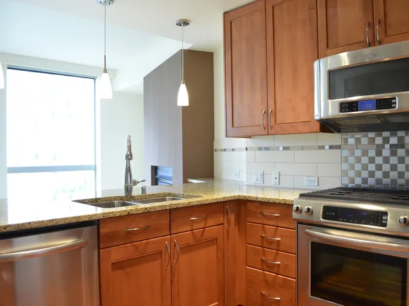 10610 NE 9th Pl Unit 704, Bellevue, WA 98004