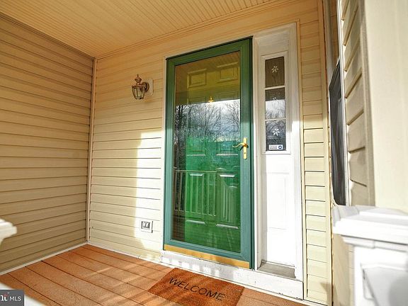 4th image of 622 Gairloch Pl