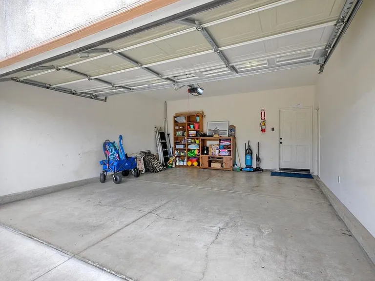 489 N Cleveland St — Photo 40