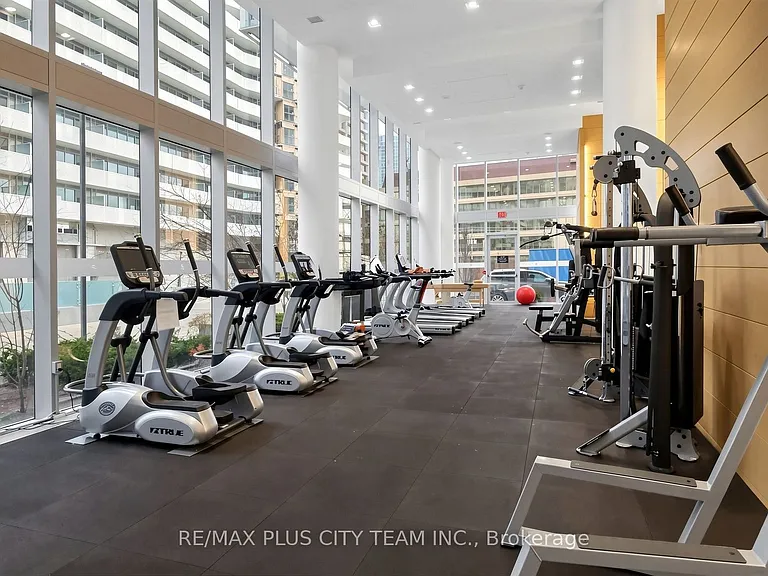 29 Queens Quay E #Townhouse 122 — Photo 31
