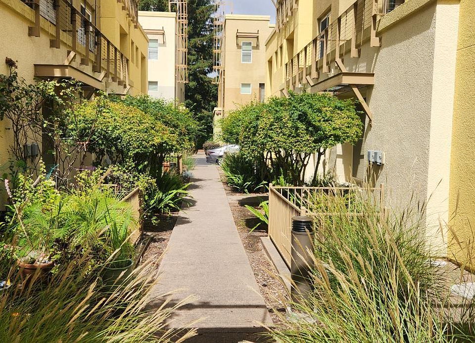 1st image of 318 City Center Drive
