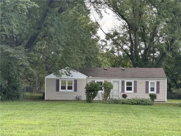 7849 Richland Ave, Kansas City, KS 66111