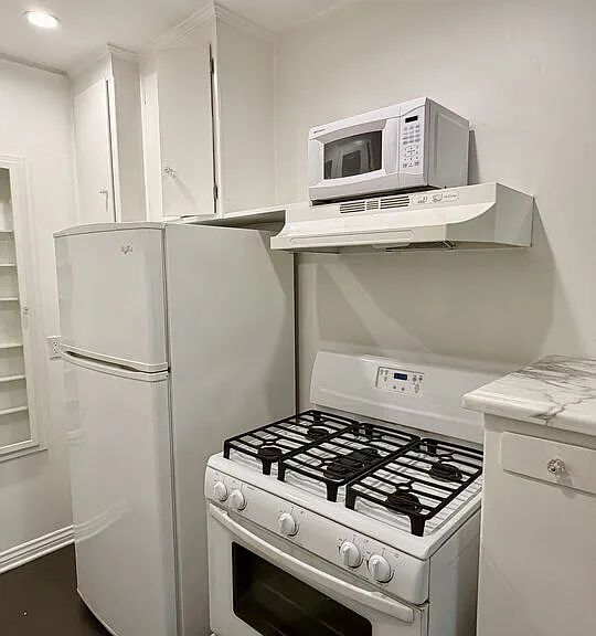 1724 El Cerrito Pl #2 — Photo 7