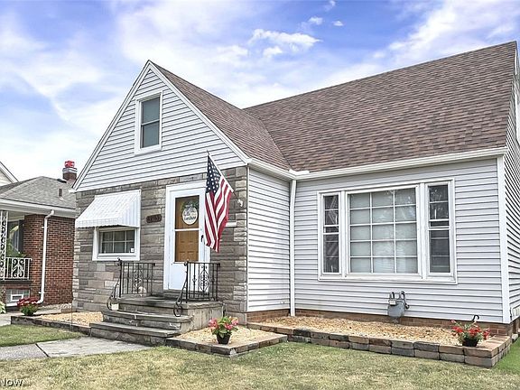 3rd image of 4203 Dawnshire Dr