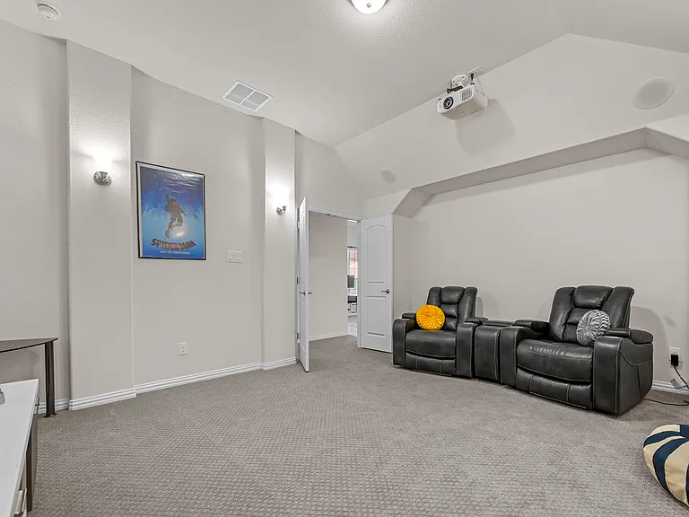 622 Newchester Dr — Photo 28