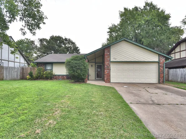 2307 S Indianwood Ave, Broken Arrow, OK 74012