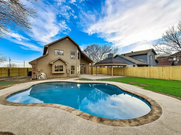 930 Thorton Dr, Cedar Hill, TX 75104