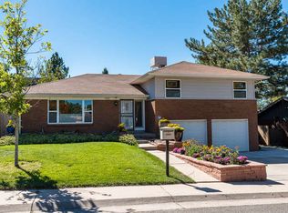 6860 E Panorama Ln, Denver, CO 80224