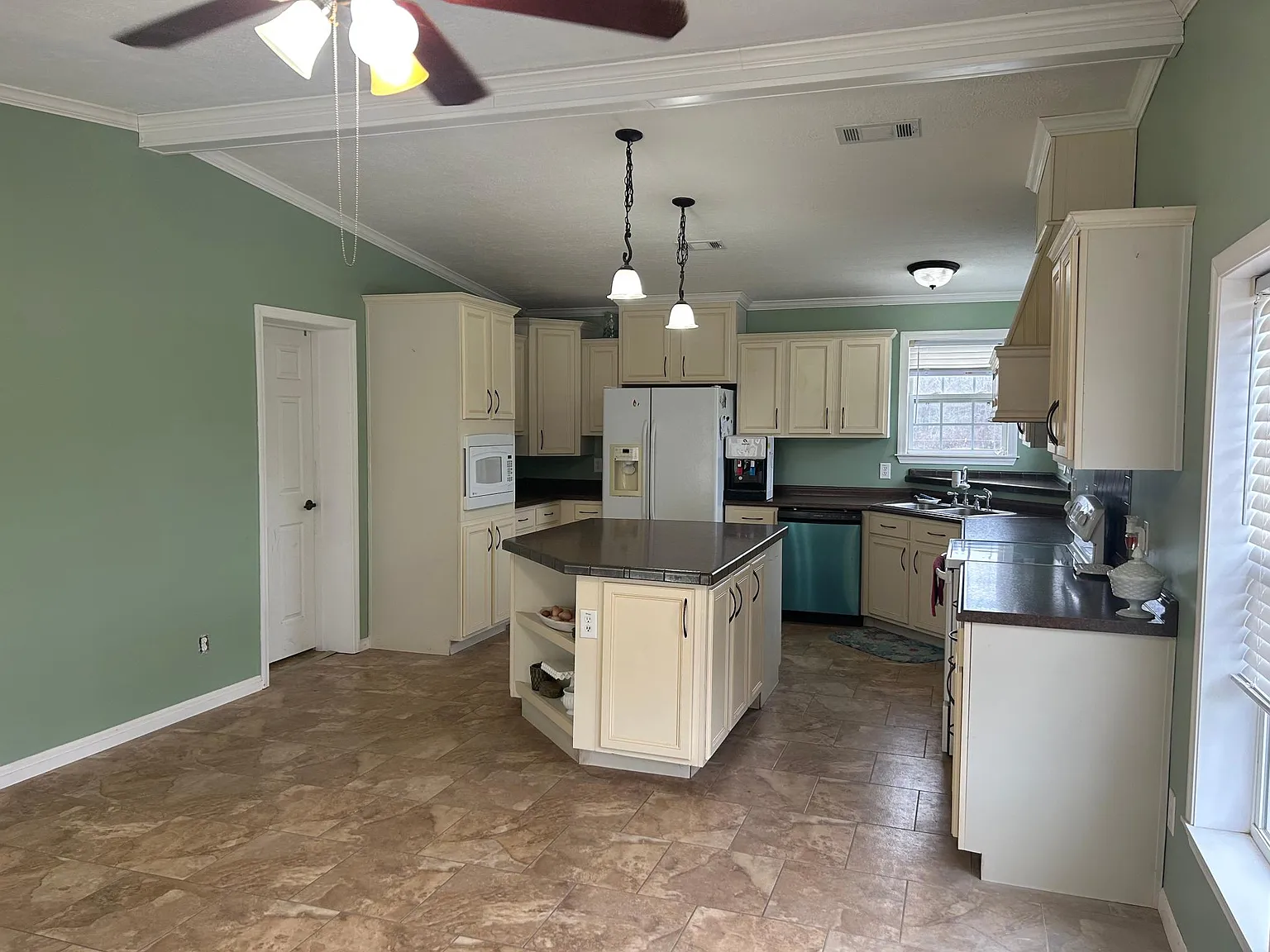 3876 Highway 80 — Photo 3