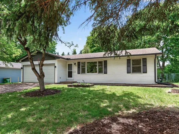 1405 Carriage Hills Dr S, Cambridge, MN 55008