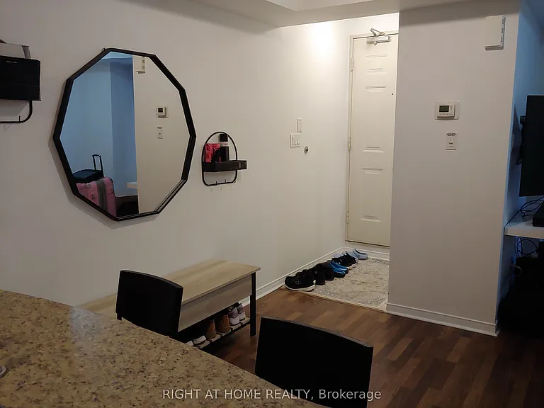 310 John St #162 — Photo 9