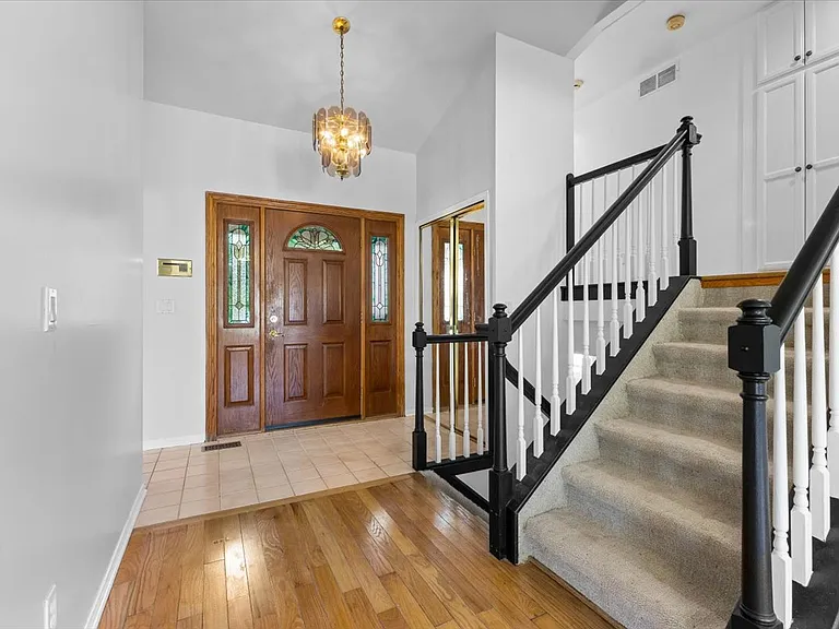 18129 Birch Dr — Photo 5