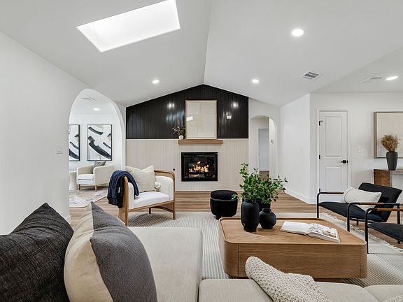 5th image of 308 High Brook Dr