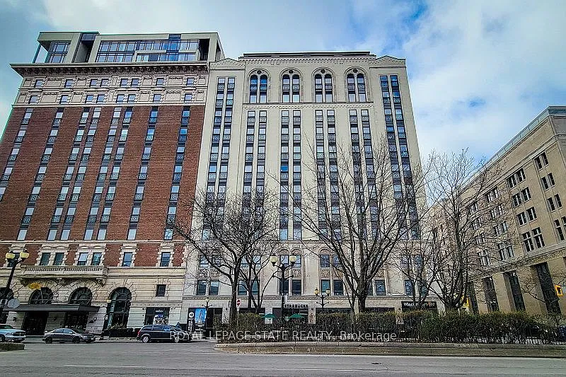 112 King St E #912