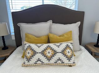 9401 Nieman Rd APT 1, Overland Park, KS 66214