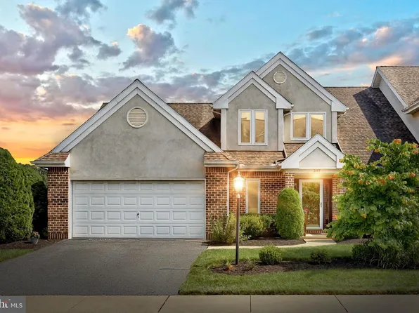 2764 Fairway Dr #2764, York, PA 17402