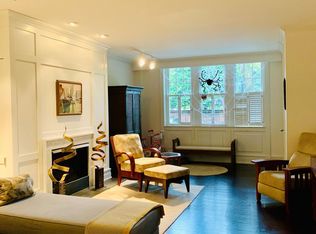 323 Pine St #1F, Philadelphia, PA 19106