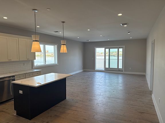 3rd image of 5511 Arthur Kill Rd