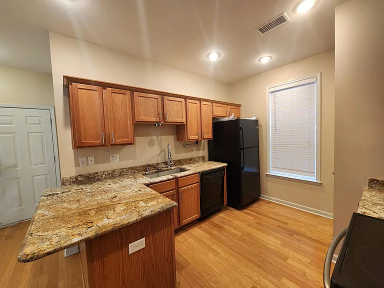 1459 Down River Dr — Photo 11