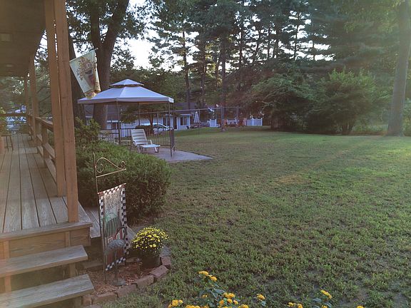 View of the yard