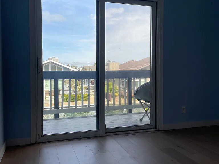 Lurline Dr — Photo 1
