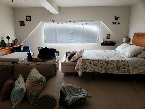 4th image of 1960 Clay St APT 100
