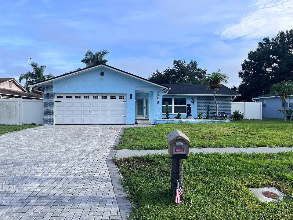 2218 Willow Tree Trl