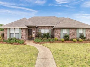 210 Fairview Dr, Brandon, MS 39047