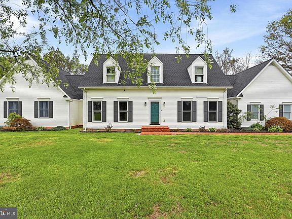 2nd image of 12 Columbus Ct