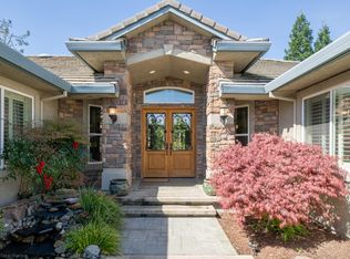19565 San Vincente Dr, Redding, CA 96003