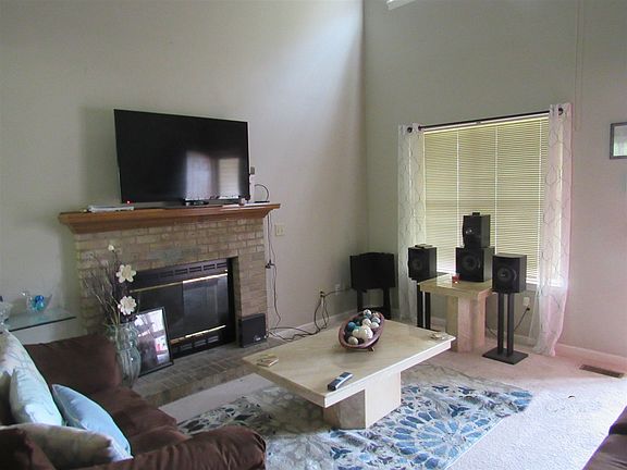 4th image of 6186 Hedgerow Cir