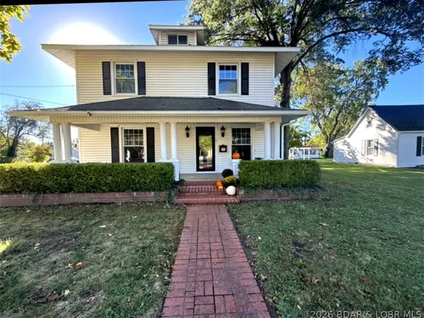 501 N Monroe St, Versailles, MO 65084