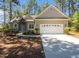 2 Lee Ct, Pinehurst, NC 28374