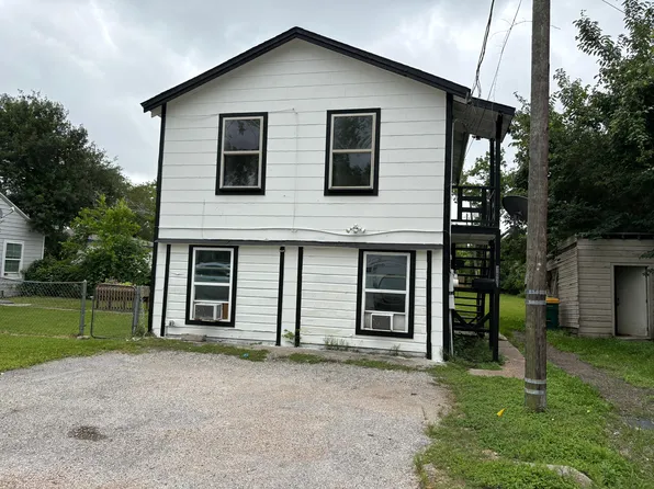 702 Rosedale St #3, La Marque, TX 77568