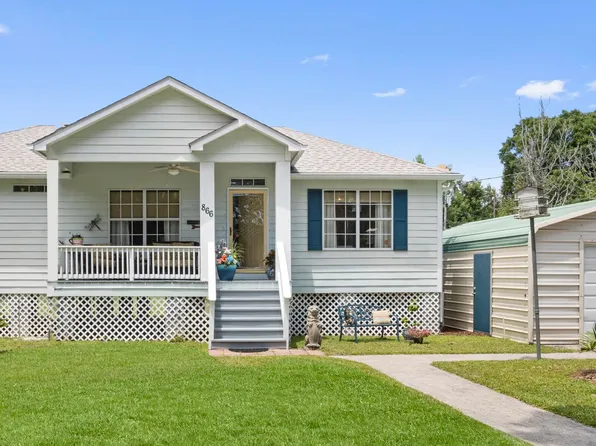 866 Washington St, Bay Saint Louis, MS 39520