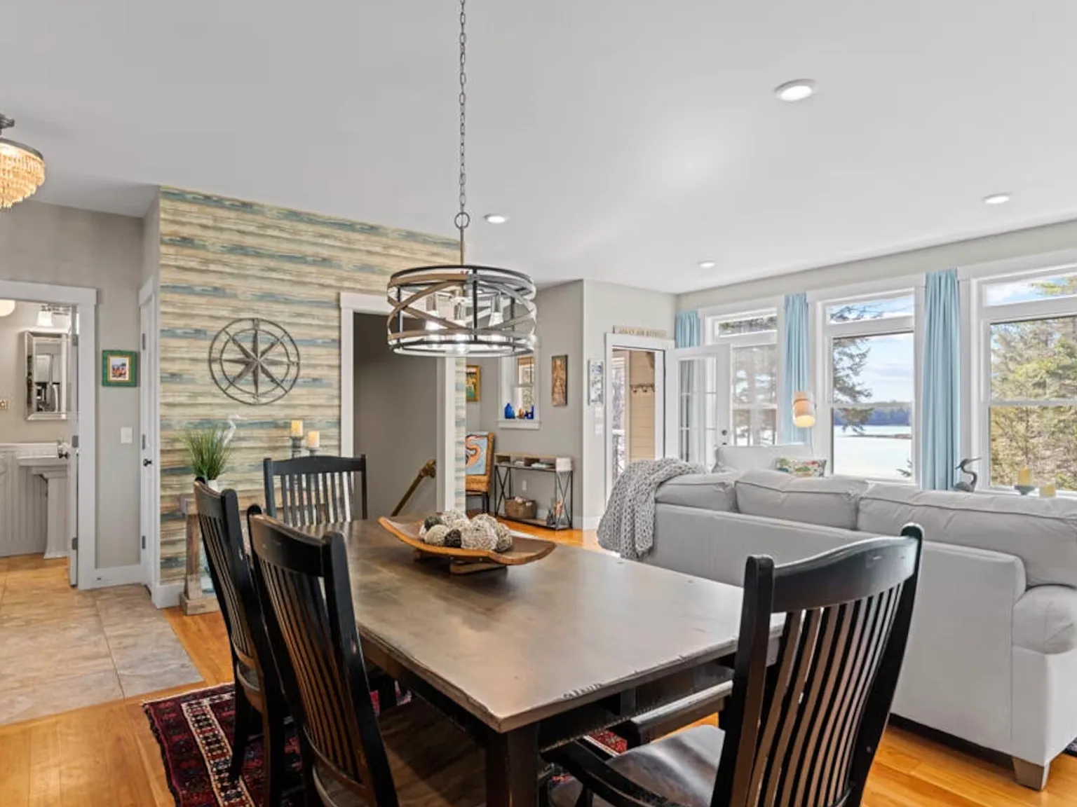 2 bed, 2.5 bath, 1925 sqft, $3,150 — Photo 3