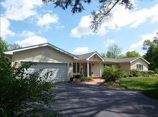 6716 Hillside Rd, Crystal Lake, IL 60012