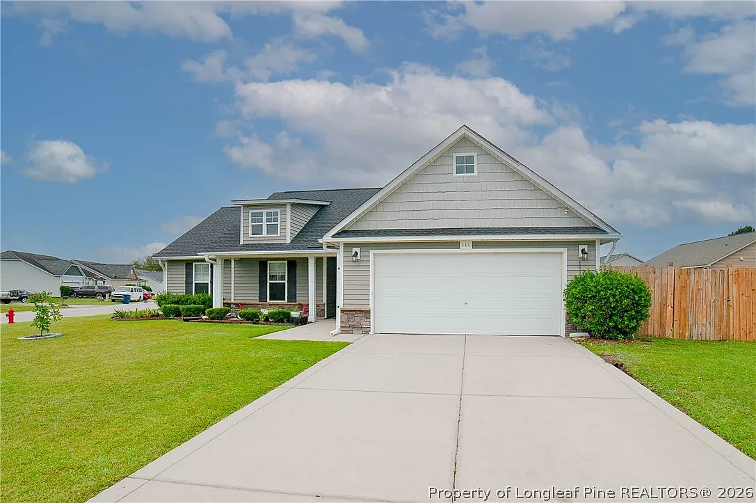 4 bed, 2.0 bath, 1549 sqft, $1,900 — Photo 2