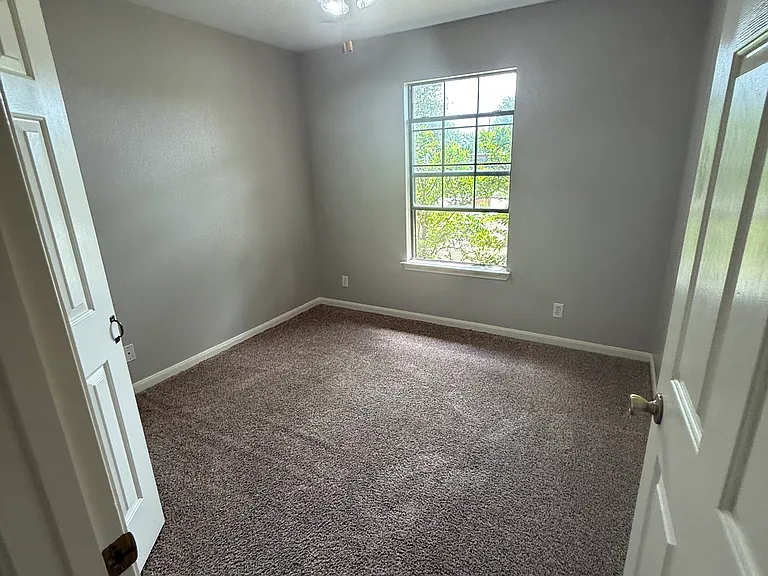 2213 Theodor Dr — Photo 6