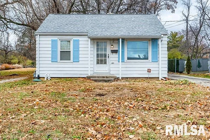 213 E Lake Ave photo 1