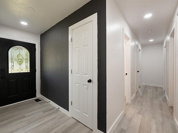 4th image of 1016 Harrison Ave NW