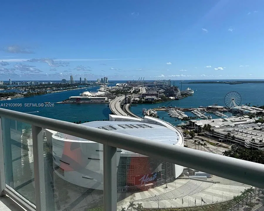 888 Biscayne Blvd #3101
